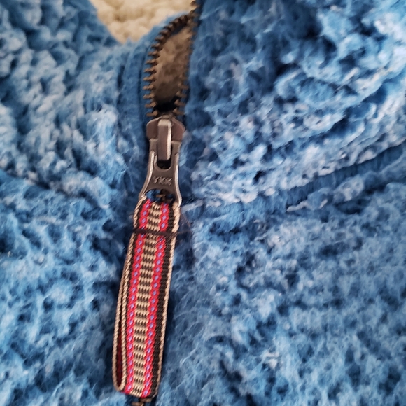 EUC bright blue Teddy sherpa fleece jacket - Picture 6 of 7